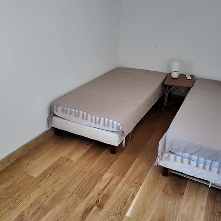 L'ibis Duplex, Secteur Pin Rolland, A Pied, Parking Entierement Renove Apartment