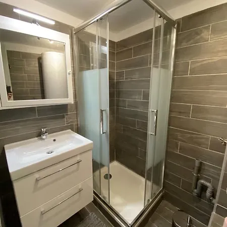L'ibis Duplex, Pin Rolland, Renove, Climatise, A Pied, Parking شقة *