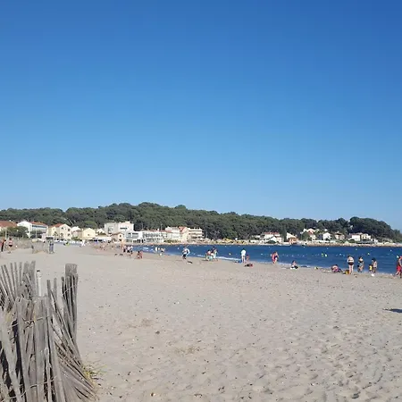 L'ibis Duplex, Pin Rolland, Renove, Climatise, A Pied, Parking شقة