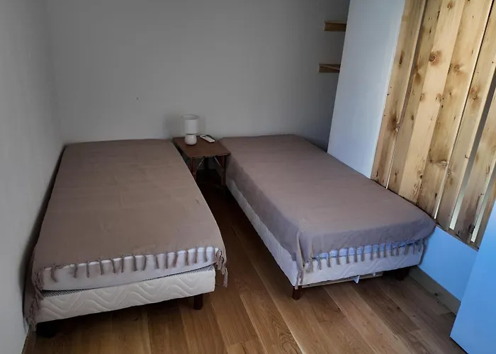 L'ibis Duplex, Secteur Pin Rolland, A Pied, Parking Entierement Renove Apartman