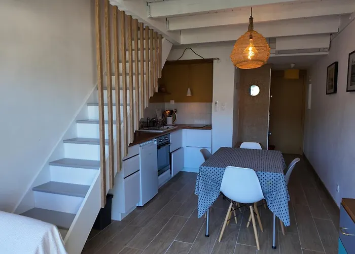 L'ibis Duplex, Secteur Pin Rolland, A Pied, Parking Entierement Renove Apartman