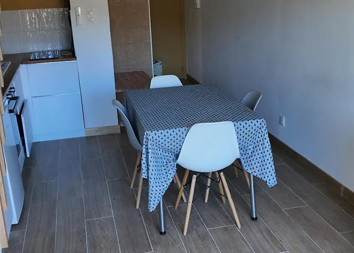 L'ibis Duplex, Secteur Pin Rolland, à Pied, Parking Entièrement Rénové * Saint-Mandrier-sur-Mer